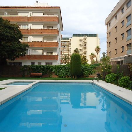 Apartamentos Antillas Fenals リョレート・デ・マル エクステリア 写真