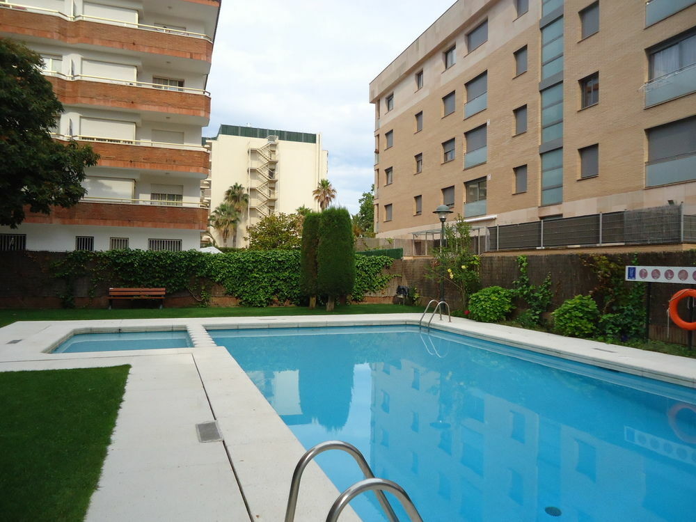 Apartamentos Antillas Fenals リョレート・デ・マル エクステリア 写真
